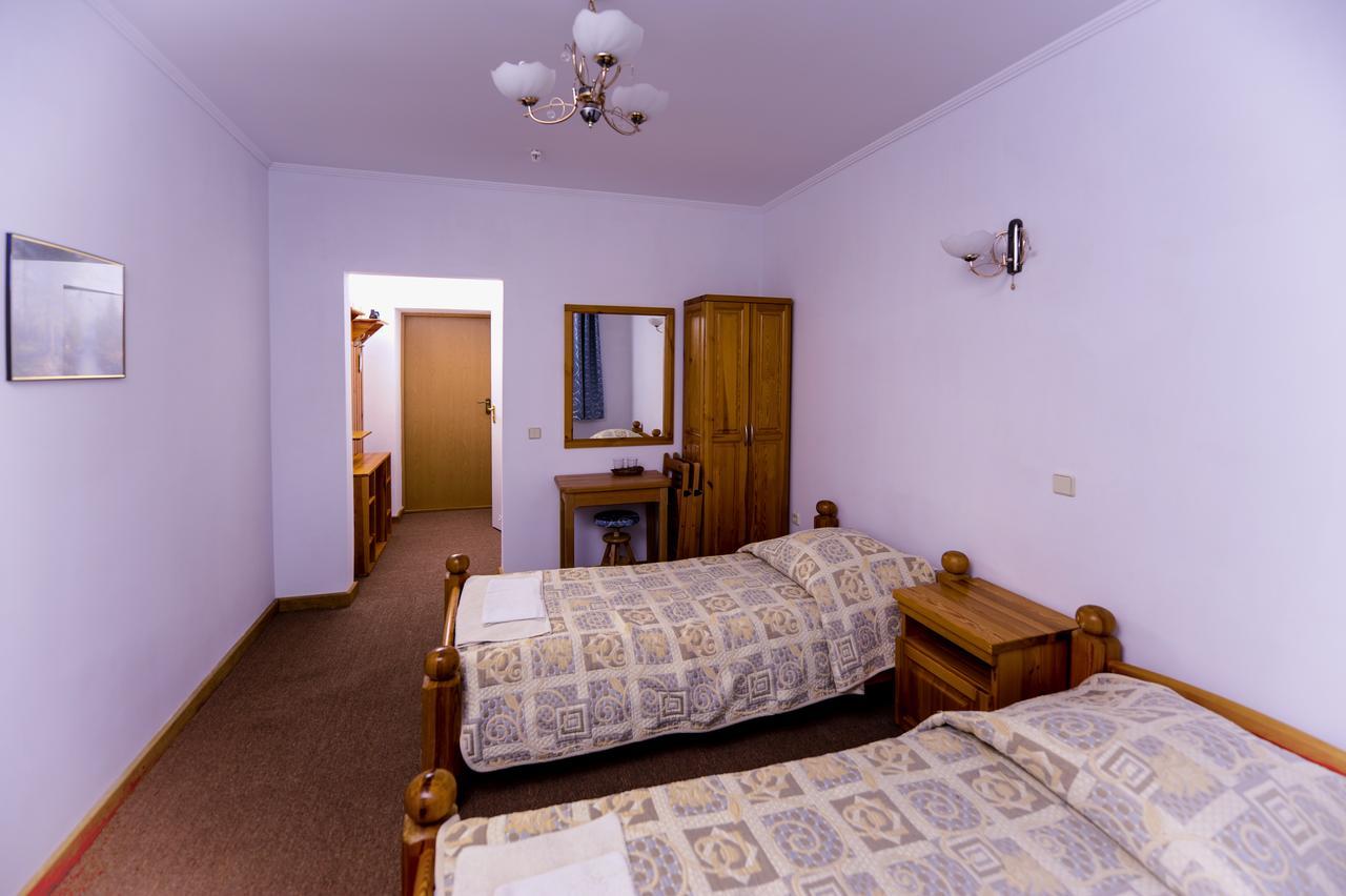 ירמכה Hotel Radiola מראה חיצוני תמונה