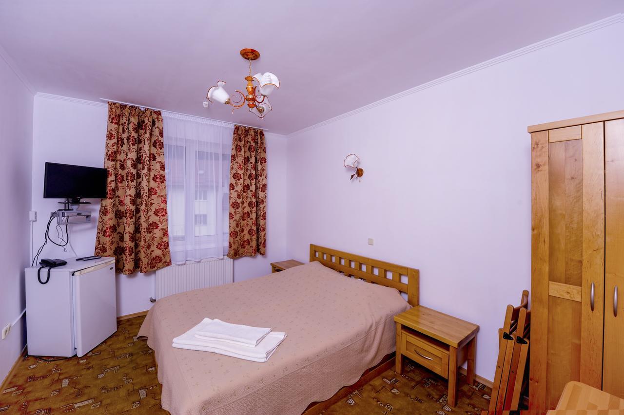 ירמכה Hotel Radiola מראה חיצוני תמונה